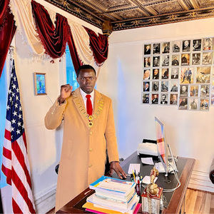 Meet your Posher, Caline